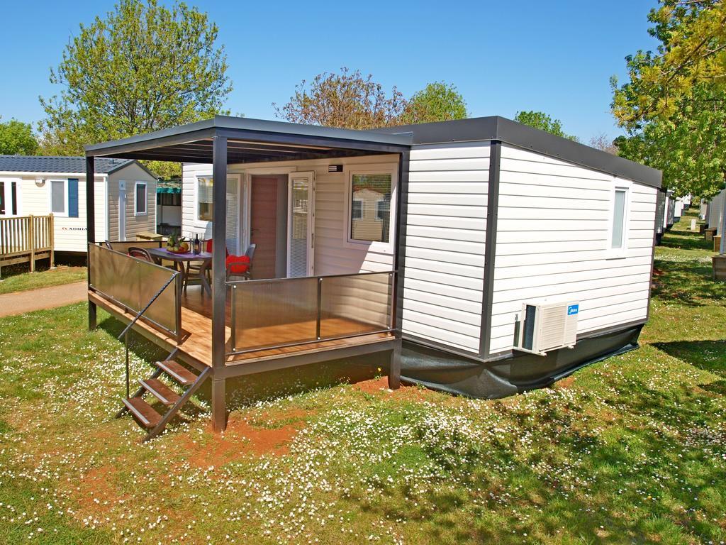 Camping Adria Mobile Home Park ウマグ 部屋 写真