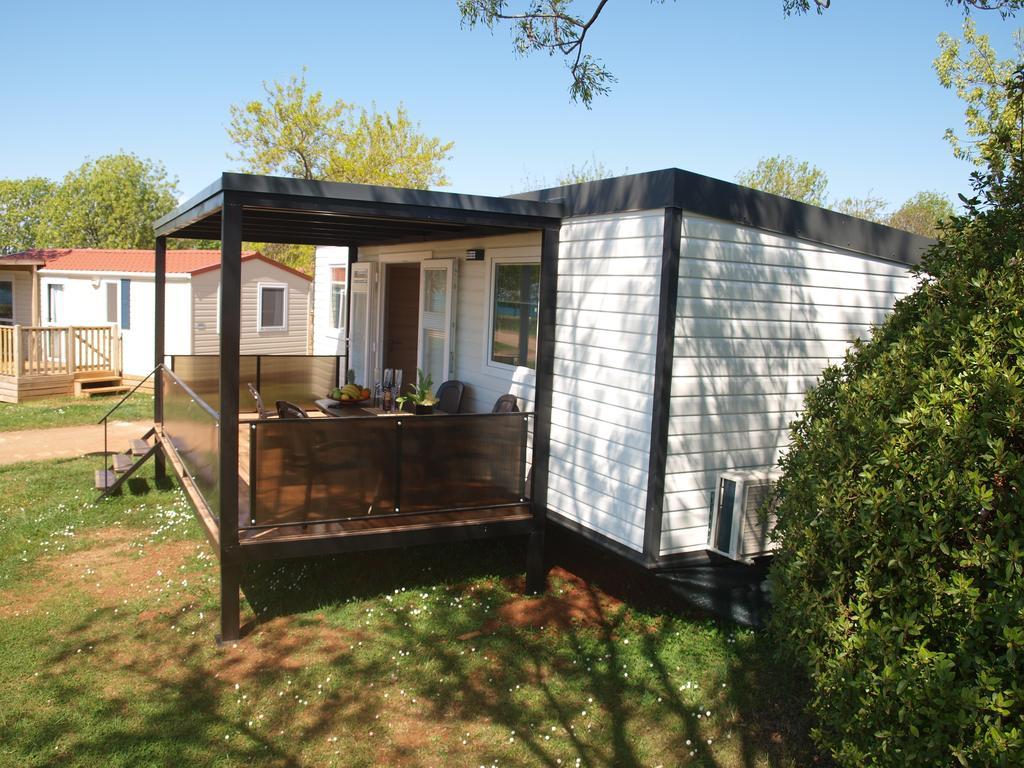 Camping Adria Mobile Home Park ウマグ 部屋 写真